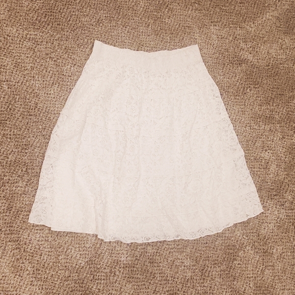 White Lace Skirt - Picture 2 of 2